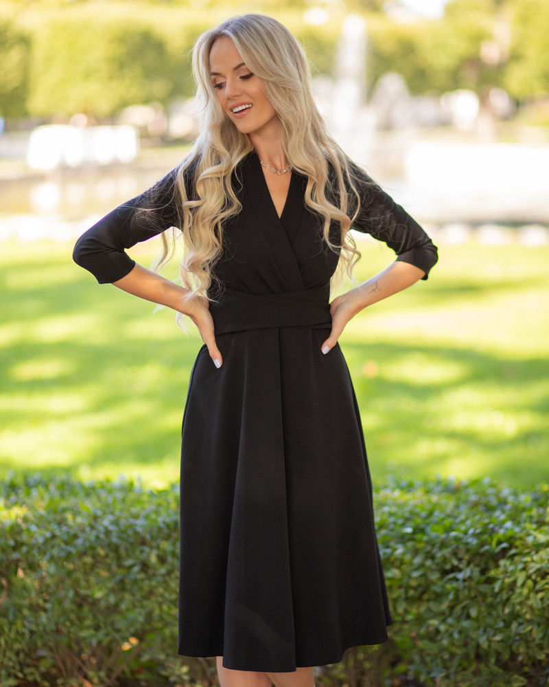 ELEGANT MIDI DRESS BLACK Krepp