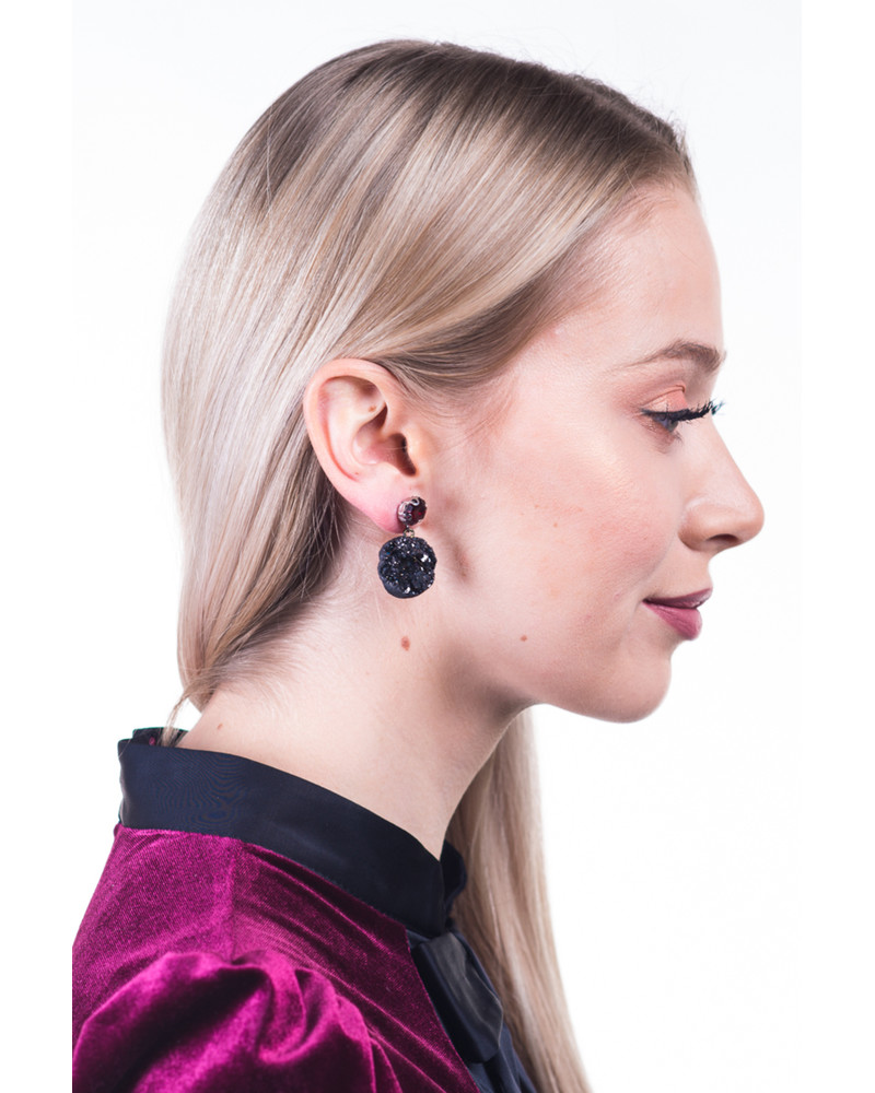 ROCKY STONE RED DETAIL EARRINGS