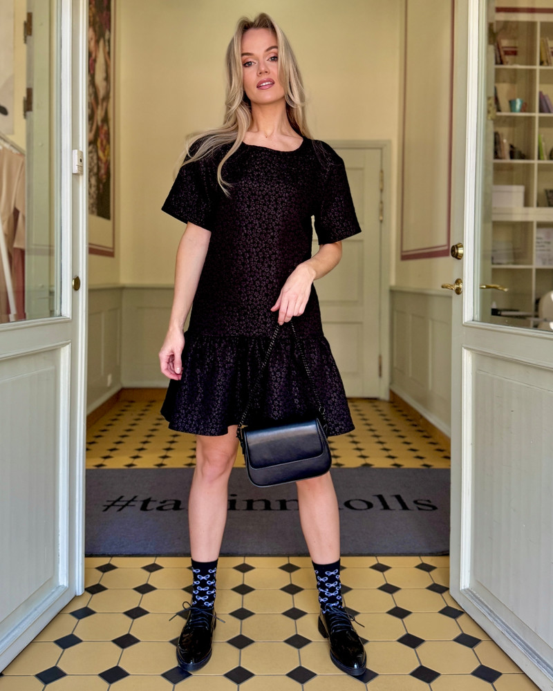 DRESS FRILL JACQUARD BLACK