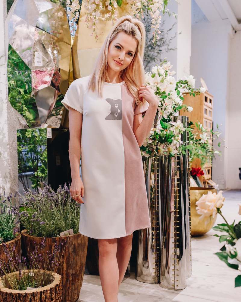 PEEK-A-BOO CAT SUEDE DRESS WHITE/PLUM