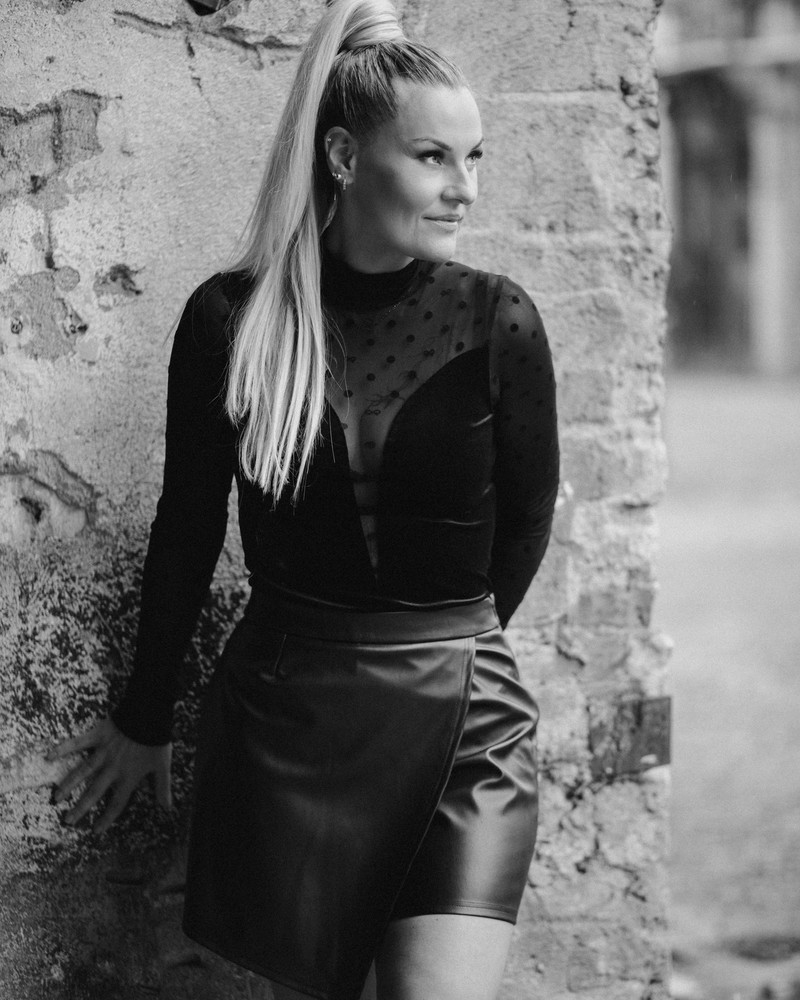 TD BOW MESH TURTLENECK BODY VELVET BLACK