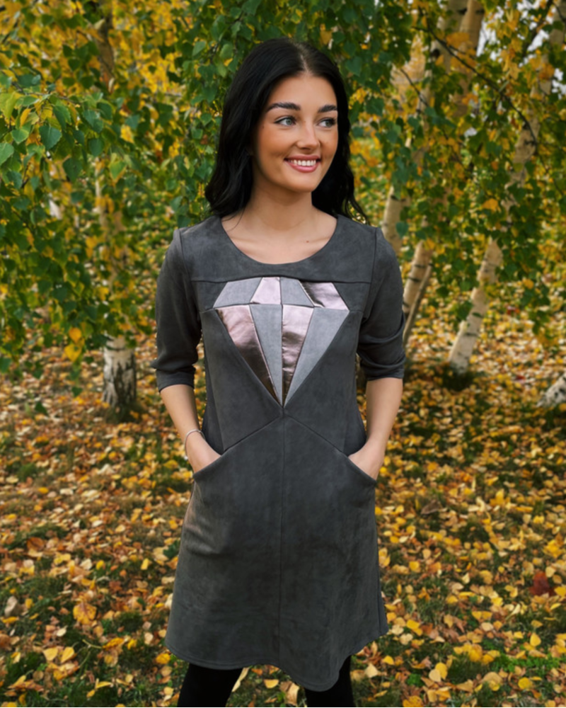 DIAMOND POCKET MINI DRESS SUEDE GREY