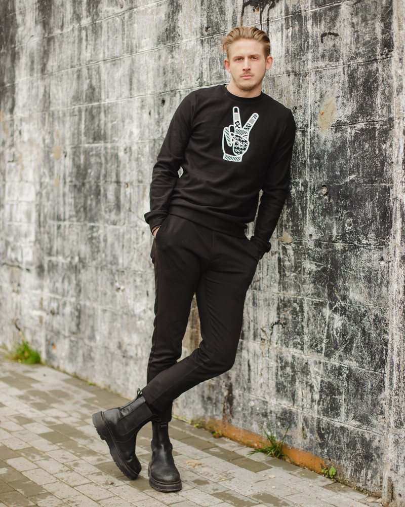 PEACE SWEATSHIRT BLACK