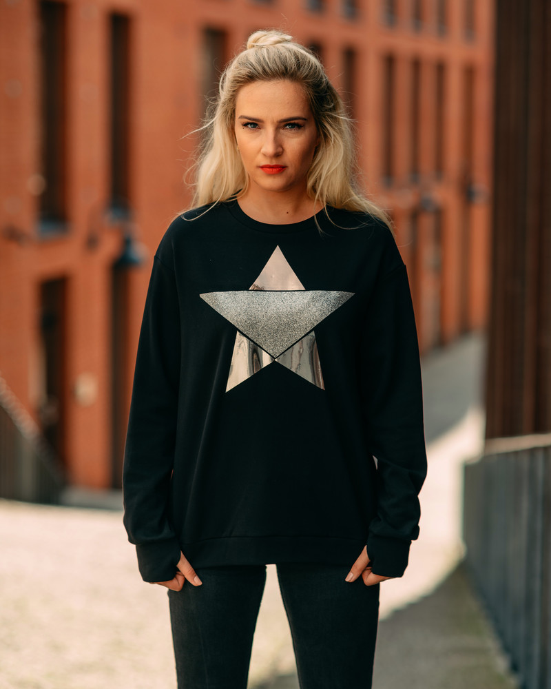 SILVER STAR OVERSIZE SWEATSHIRT BLACK