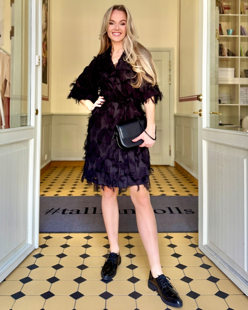 KIMONO FRINGE DRESS BLACK
