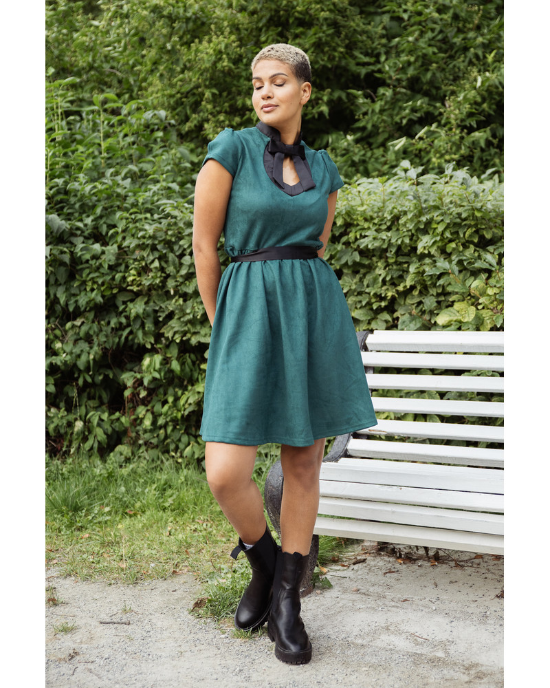 DOLLABLE DRESS SUEDE GREEN