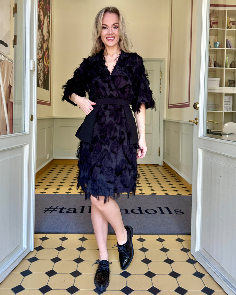 KIMONO FRINGE DRESS BLACK
