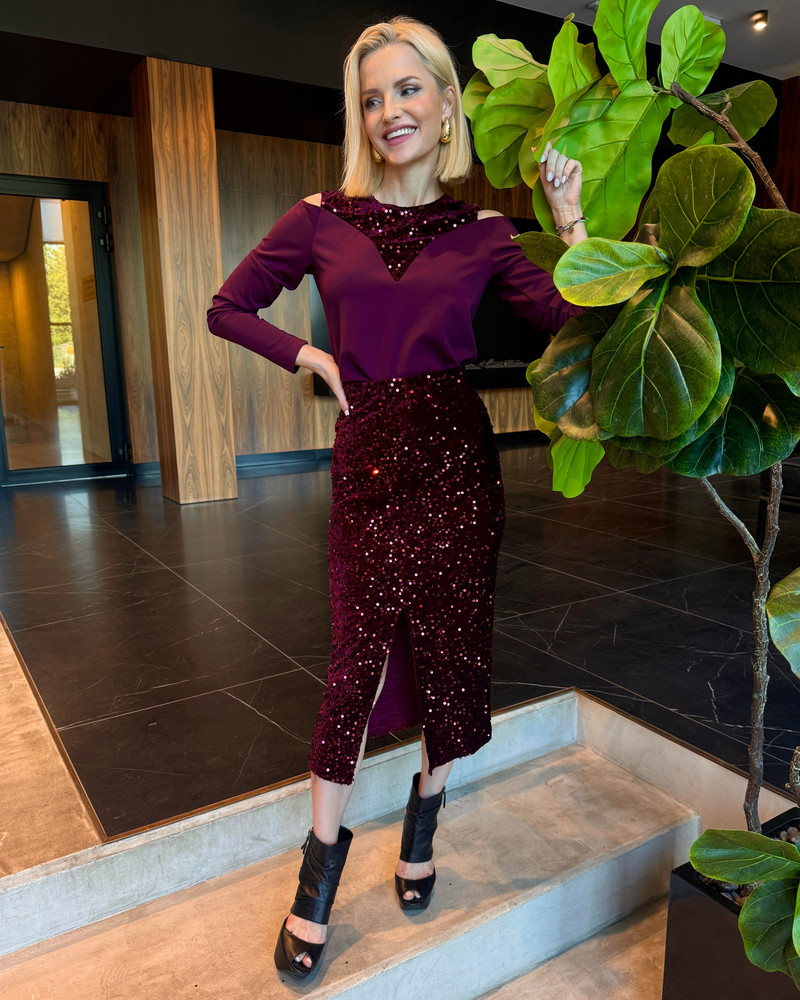 SEQUIN OPEN SHOULDER BLOUSE BORDEAUX