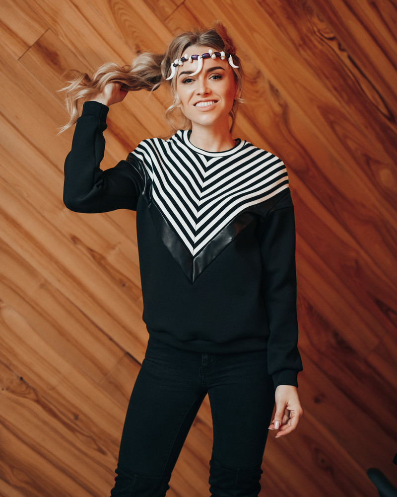 BLACK WHITE STRIPE LEATHER SWEATSHIRT BLACK