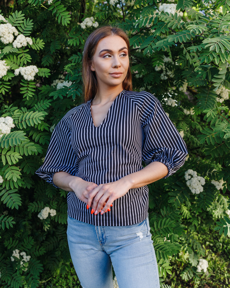 STRIPE PUFF SLEEVES BLOUSE BLACK & WHITE