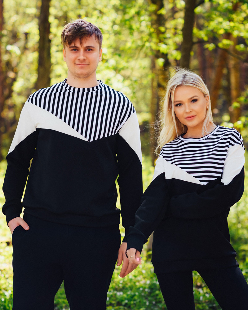 TRIANGLE RAYS UNISEX SWEATSHIRT BLACK STRIPE