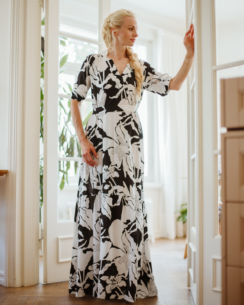 SUMMER COMET MAXI DRESS WHITE FLOWER