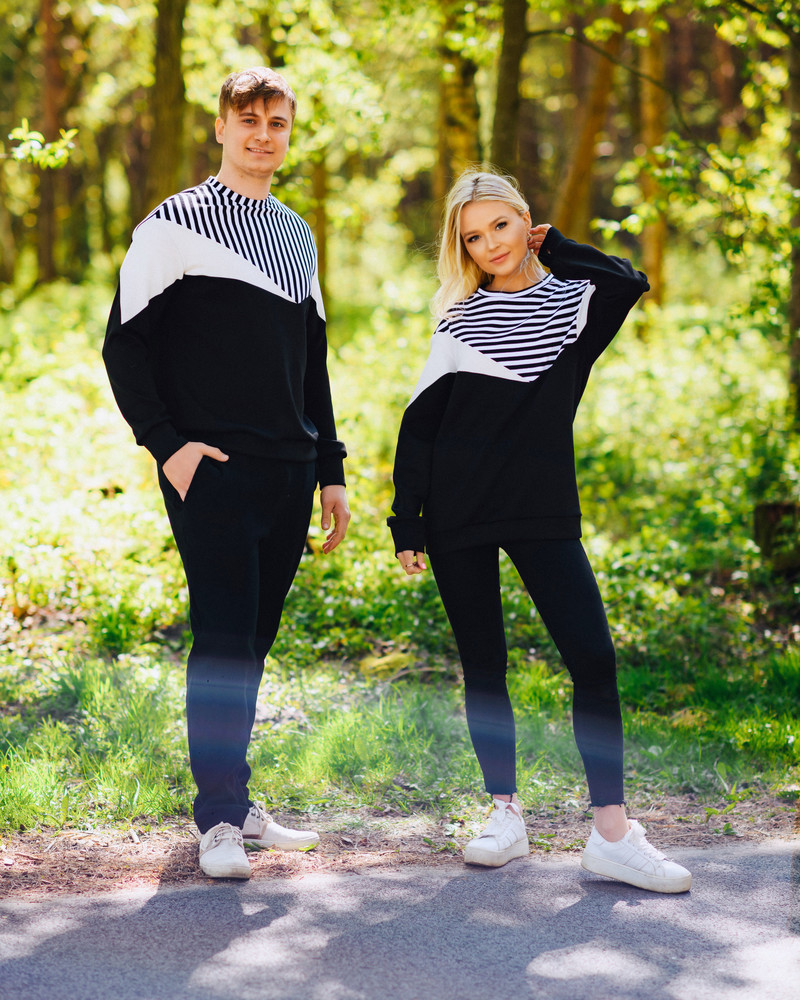 TRIANGLE RAYS UNISEX SWEATSHIRT BLACK STRIPE