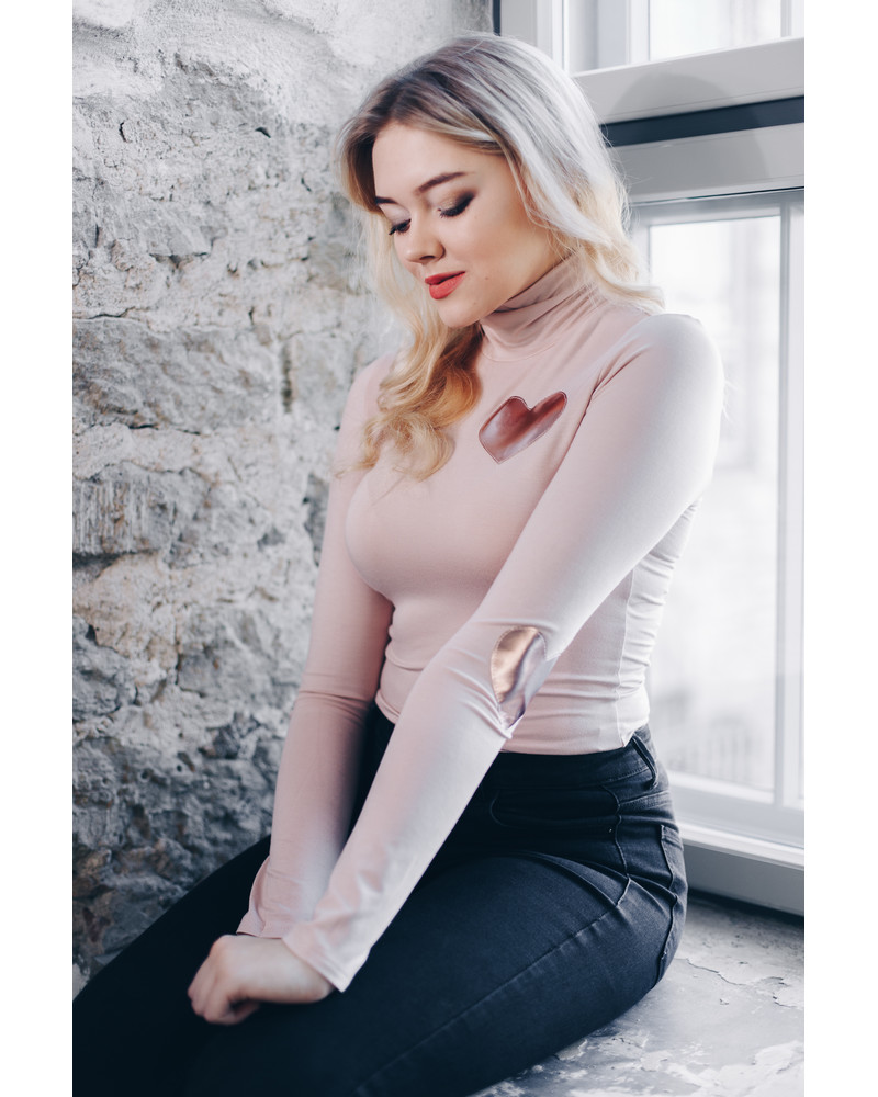 ROSE GOLD HEART PULLOVER BLUSH
