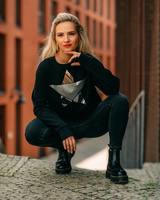 SILVER STAR OVERSIZE SWEATSHIRT BLACK