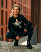 SILVER STAR OVERSIZE SWEATSHIRT BLACK