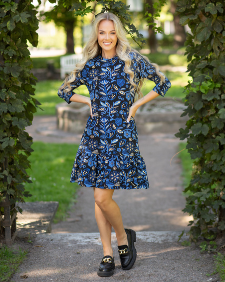 CORNFLOWER QUARTER FRILL DRESS BLACK