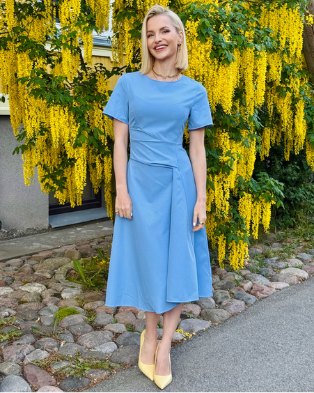 SHIFTED MIDI DRESS SHORT SLEEVES BLUE